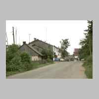 022-1297 Goldbach im Sommer 2002. Strassenverlauf in Richtung Post vorbei am Gasthaus Wadehn.JPG